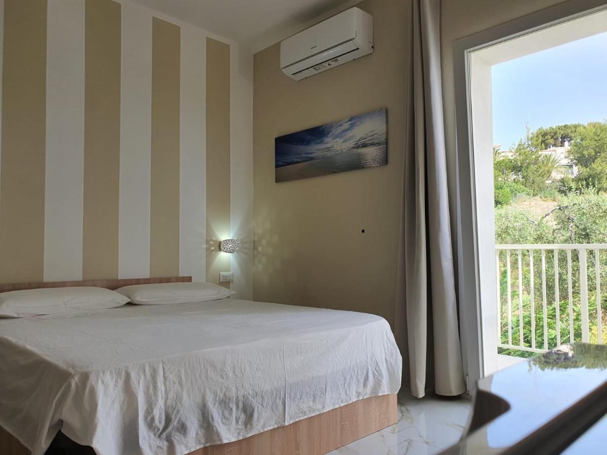 Double Room with Private Bathroom,1296332065:JPEG